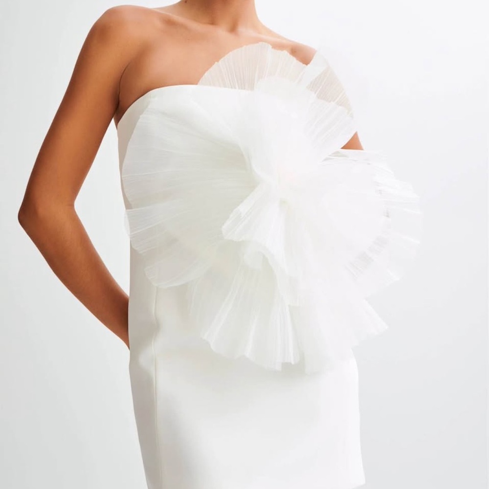 Meshki Victoria Strapless Mini Dress With Oversized Flower - White